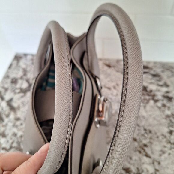 Michael Kors Large Hamilton Saffiano Tote - Picture 7 of 12